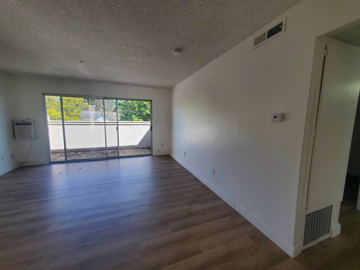 Apartment for rent at 633 King St #14, Santa Rosa, CA 95404