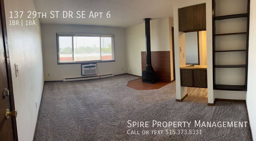 Apartment for rent at 137 29th St Dr SE #6, Cedar Rapids, IA 52403