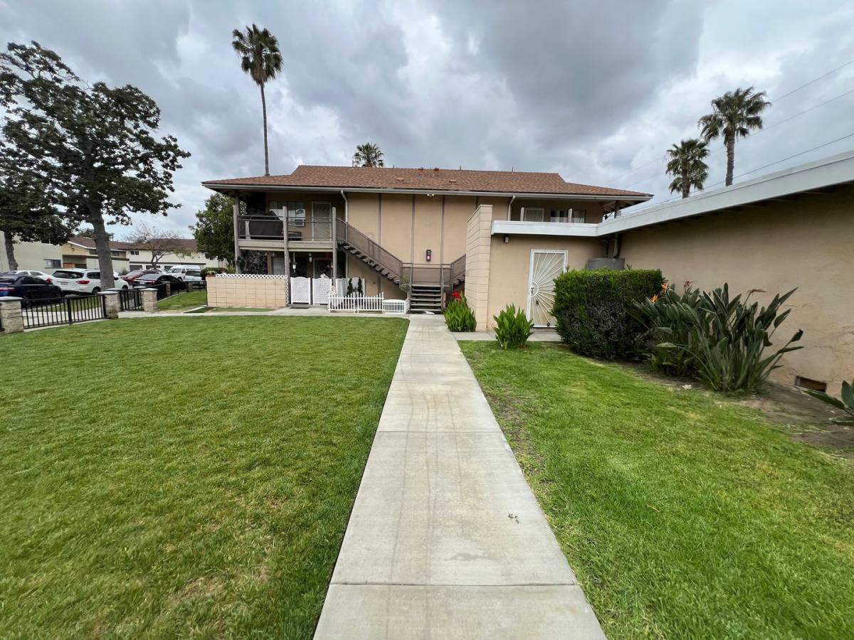 Apartment for rent at 2315 W Gramercy Ave, Anaheim, CA 92801
