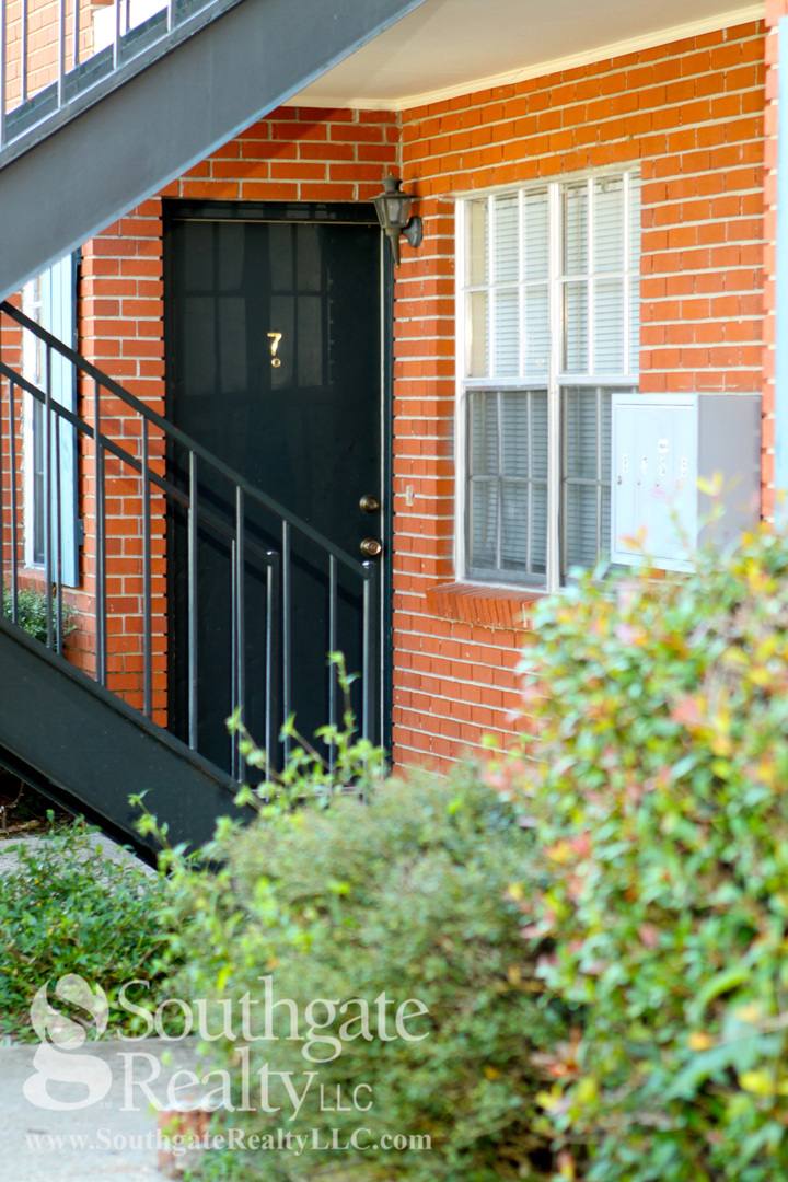 Apartment for rent at 2008 Oak Grove Rd, Hattiesburg, MS 39402