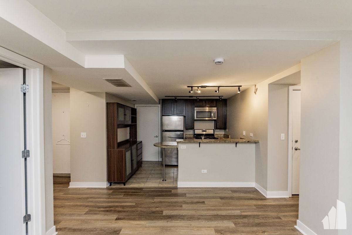 Apartment for rent at 1912 N Lincoln Ave #201, Chicago, IL 60614