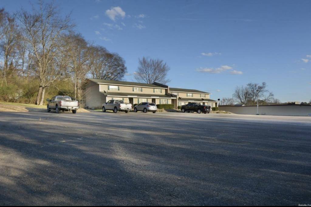 Apartment for rent at 240 Indian Springs Rd, Hot Springs National Park, AR 71901