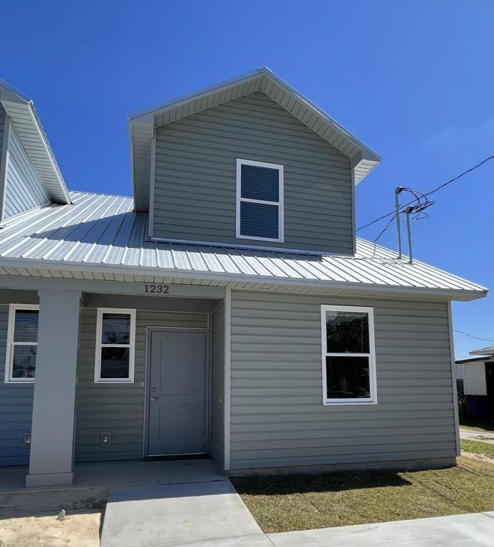 Townhouse for rent at 1232 Grace Ave, Panama City, FL 32401