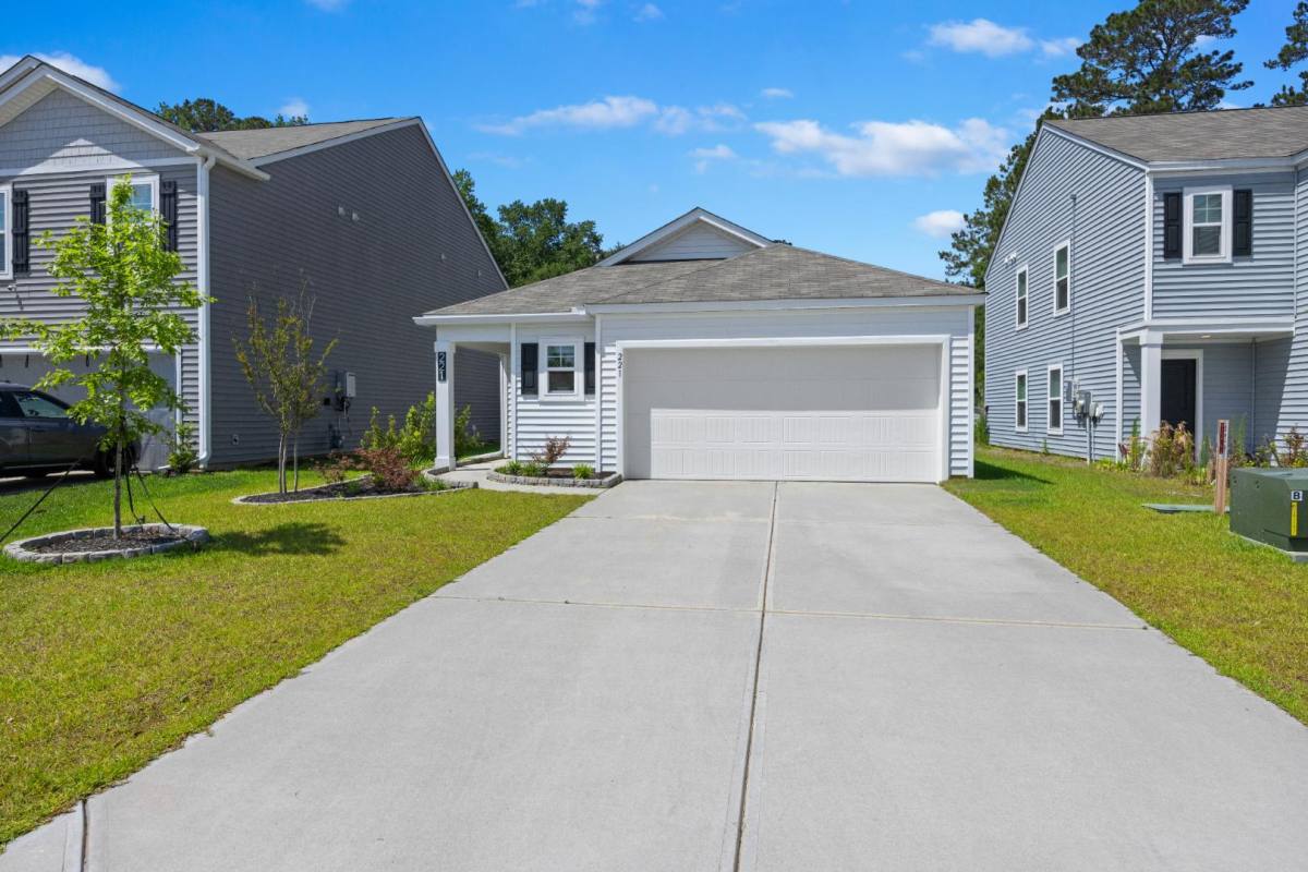 House for rent at 221 Coral Sunset Way, Summerville, SC 29486