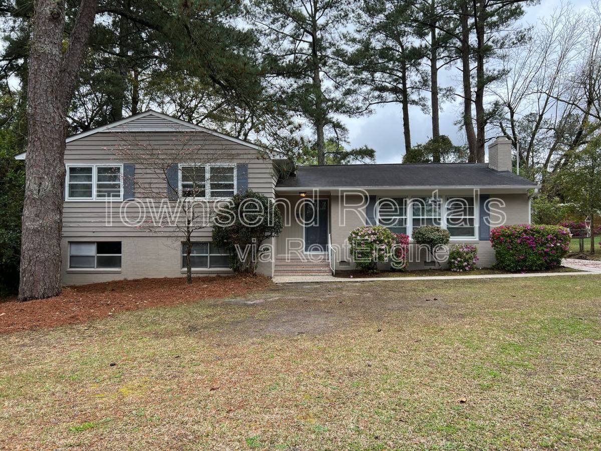 House for rent at 2621 Bennington Rd, Fayetteville, NC 28303