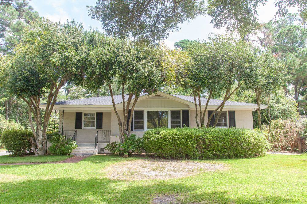 House for rent at 3917 Halifax Rd, Wilmington, NC 28403