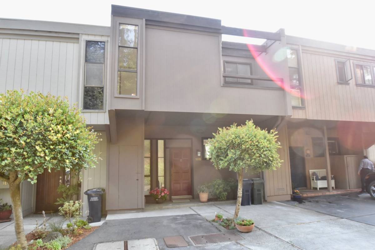 Townhouse for rent at 108 Lincoln Dr, Sausalito, CA 94965