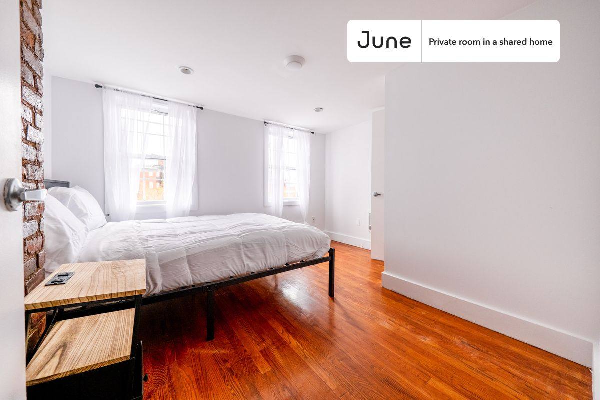 Apartment for rent at 255 Evergreen #B, Brooklyn, NY 11221