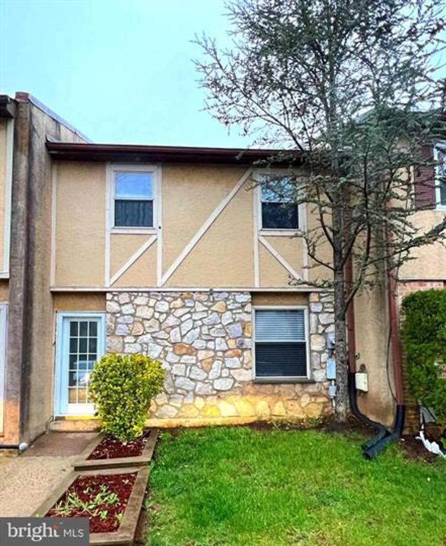 House for rent at 1000 Jacksonville Rd, Warminster, PA 18974
