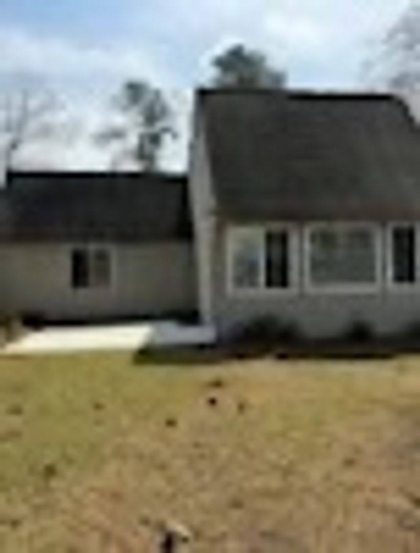 Townhouse for rent at 106 Mallards Cove, Vass, NC 28394