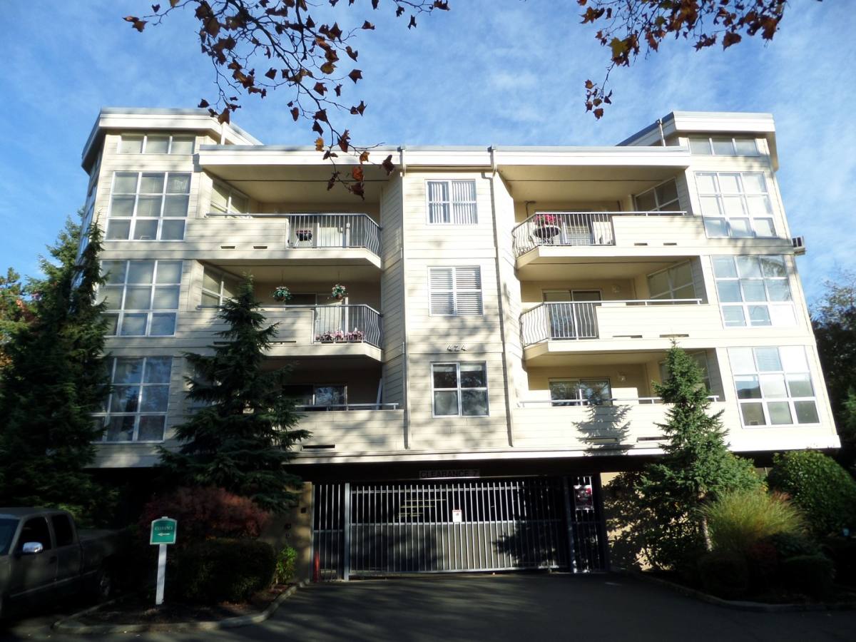 Apartment for rent at 424 102nd Ave SE, Bellevue, WA 98004