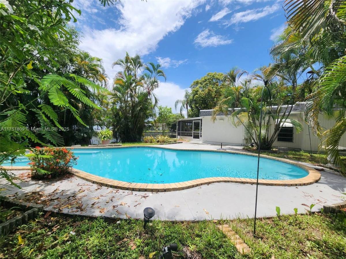 House for rent at 6900 NW 78th St, Fort Lauderdale, FL 33321