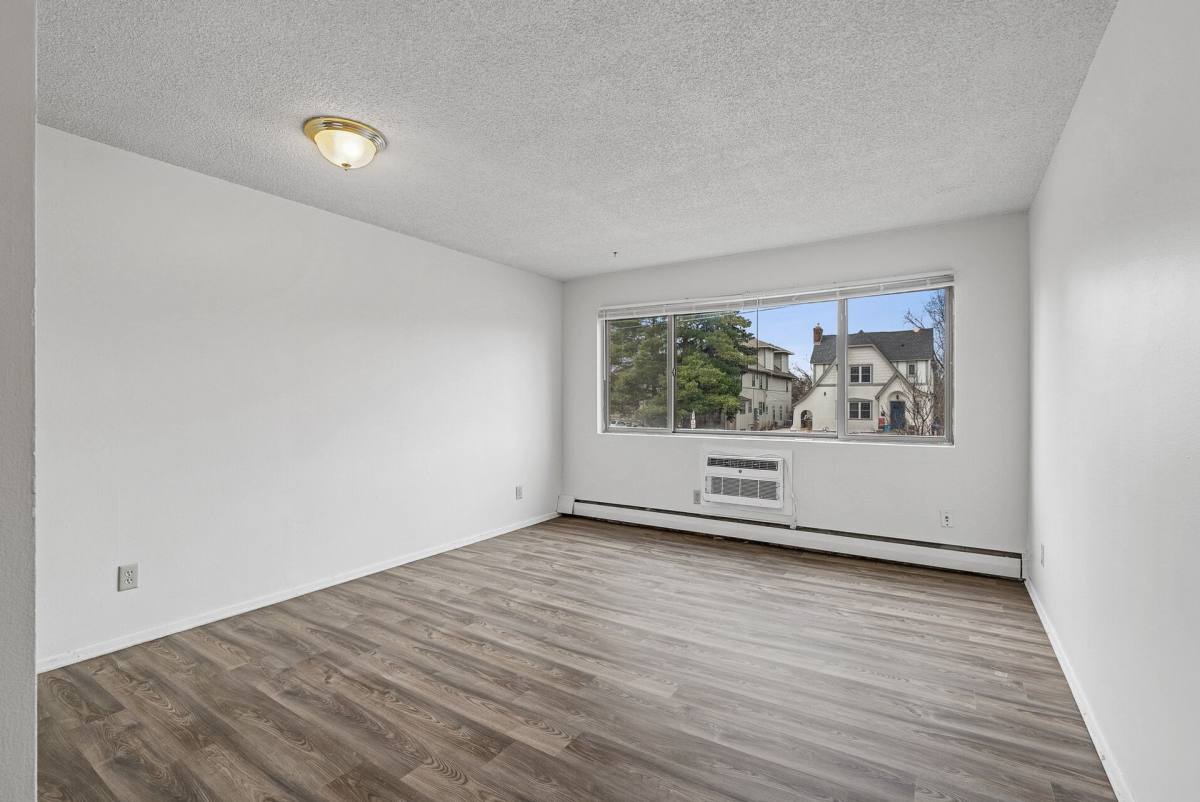 Apartment for rent at 700 10th Ave SE, Minneapolis, MN 55414