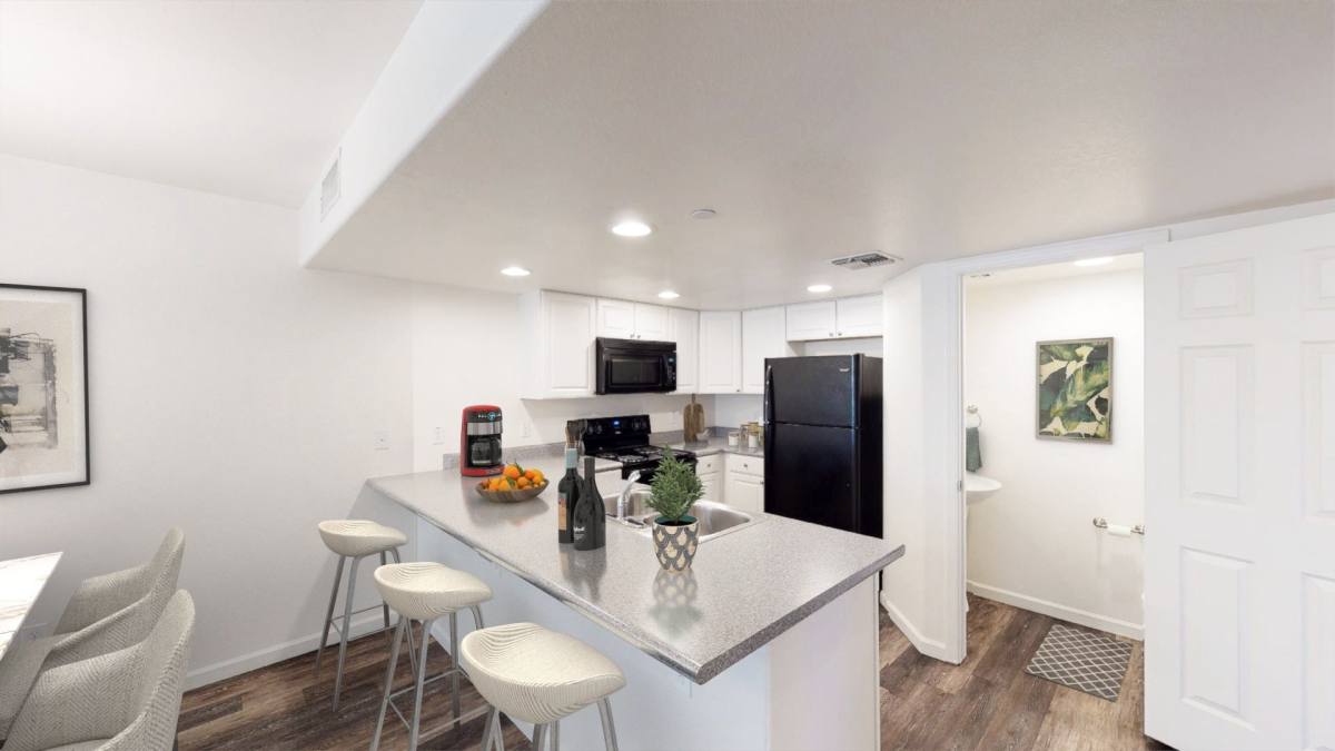 Townhouse for rent at 5112 N 17th Ave, Phoenix, AZ 85015