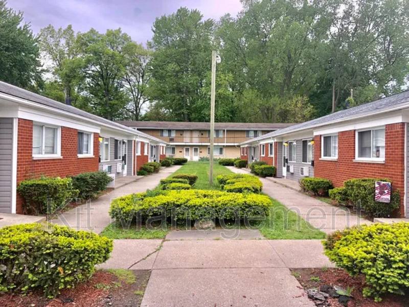 Apartment for rent at 2241 W Laskey Rd, Toledo, OH 43613