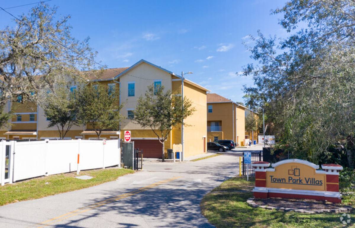 Townhouse for rent at 6064 Gibson Ave, Tampa, FL 33617