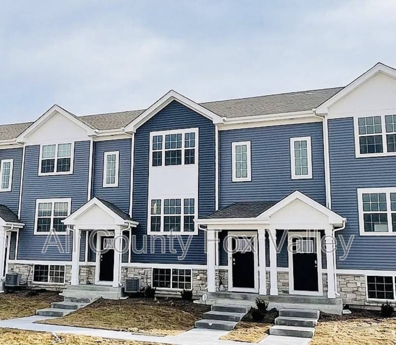 Townhouse for rent at 860 Briar Glen Court, Hampshire, IL 60140