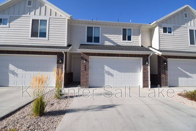 Townhouse for rent at 2273 W 2710 S #281, Ogden, UT 84401