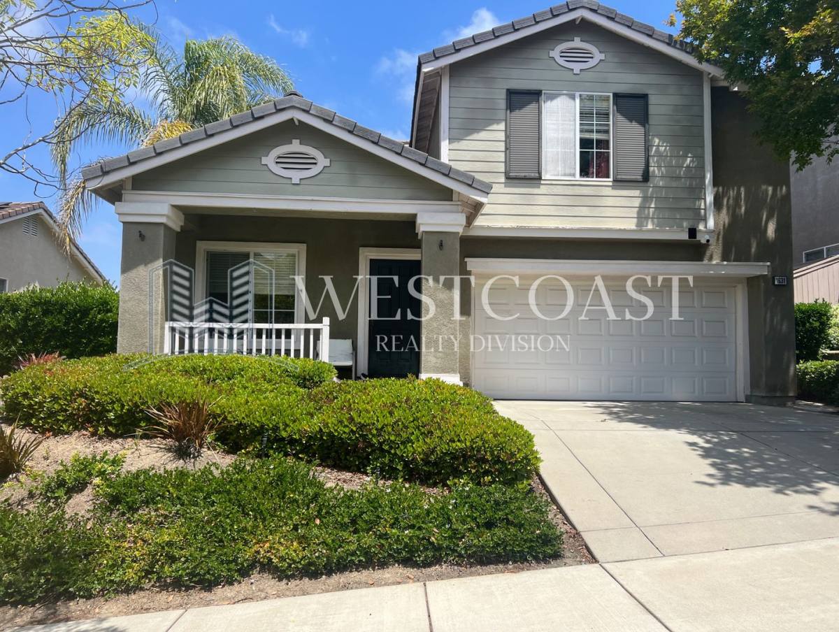 House for rent at 1631 Carriage Circle, Vista, CA 92081