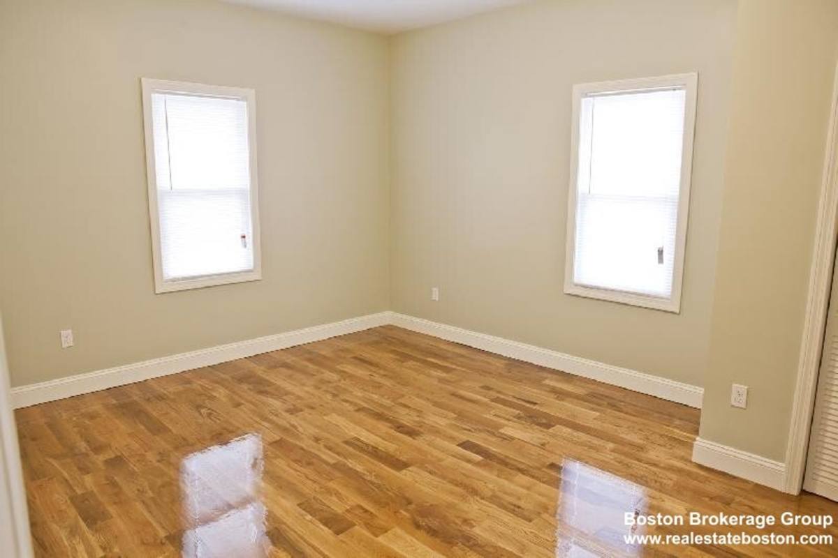 Apartment for rent at 17 Imrie St #1, Allston, MA 02134