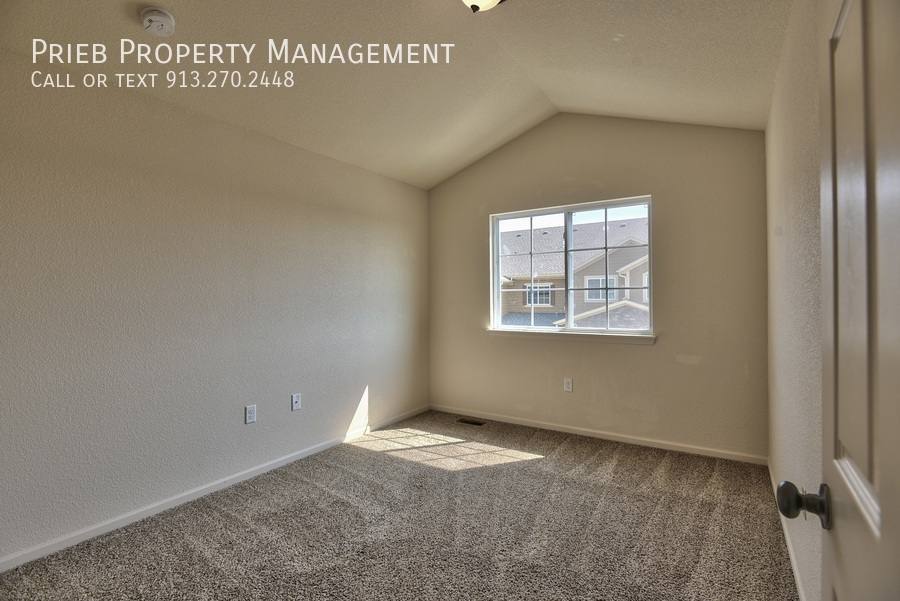 Townhouse for rent at 22093 W 124th Place #BUILDING 6, Olathe, KS 66061