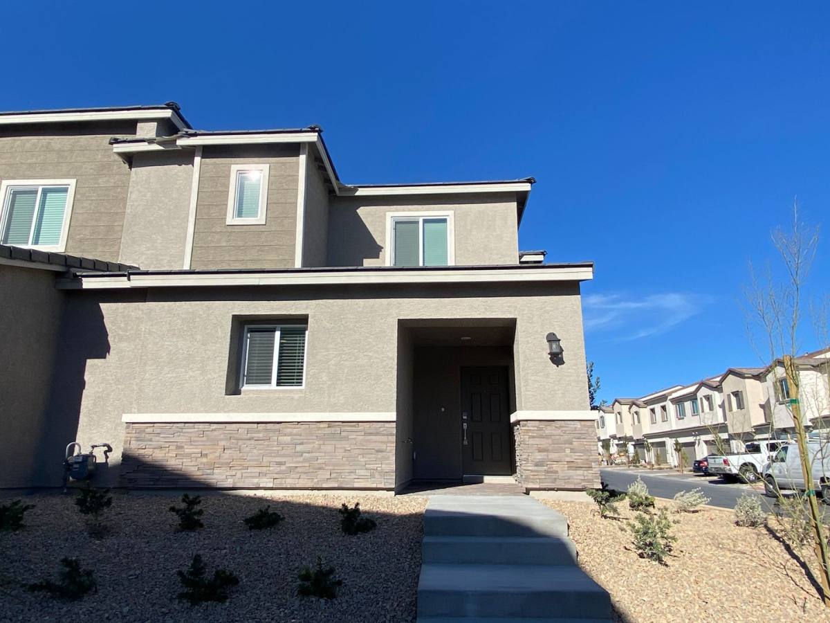 Townhouse for rent at 10713 Norfolk View, Las Vegas, NV 89166