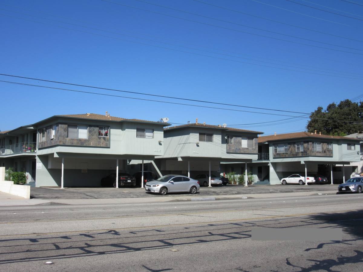 Apartment for rent at 14803, 14807, 14815 Prairie Ave, Lawndale, CA 90260
