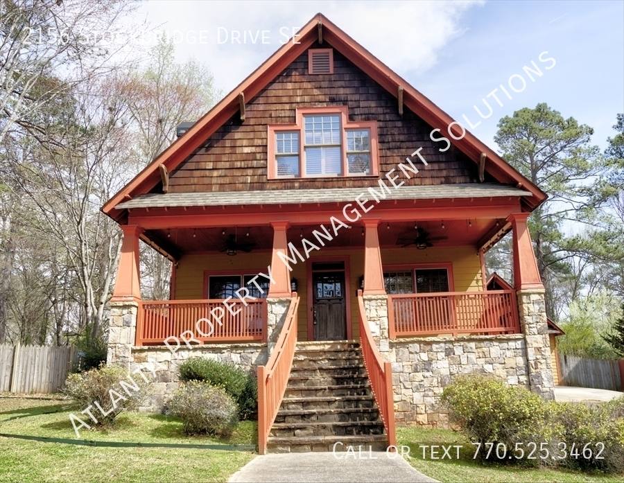 House for rent at 2156 Stockbridge Dr SE, Atlanta, GA 30316