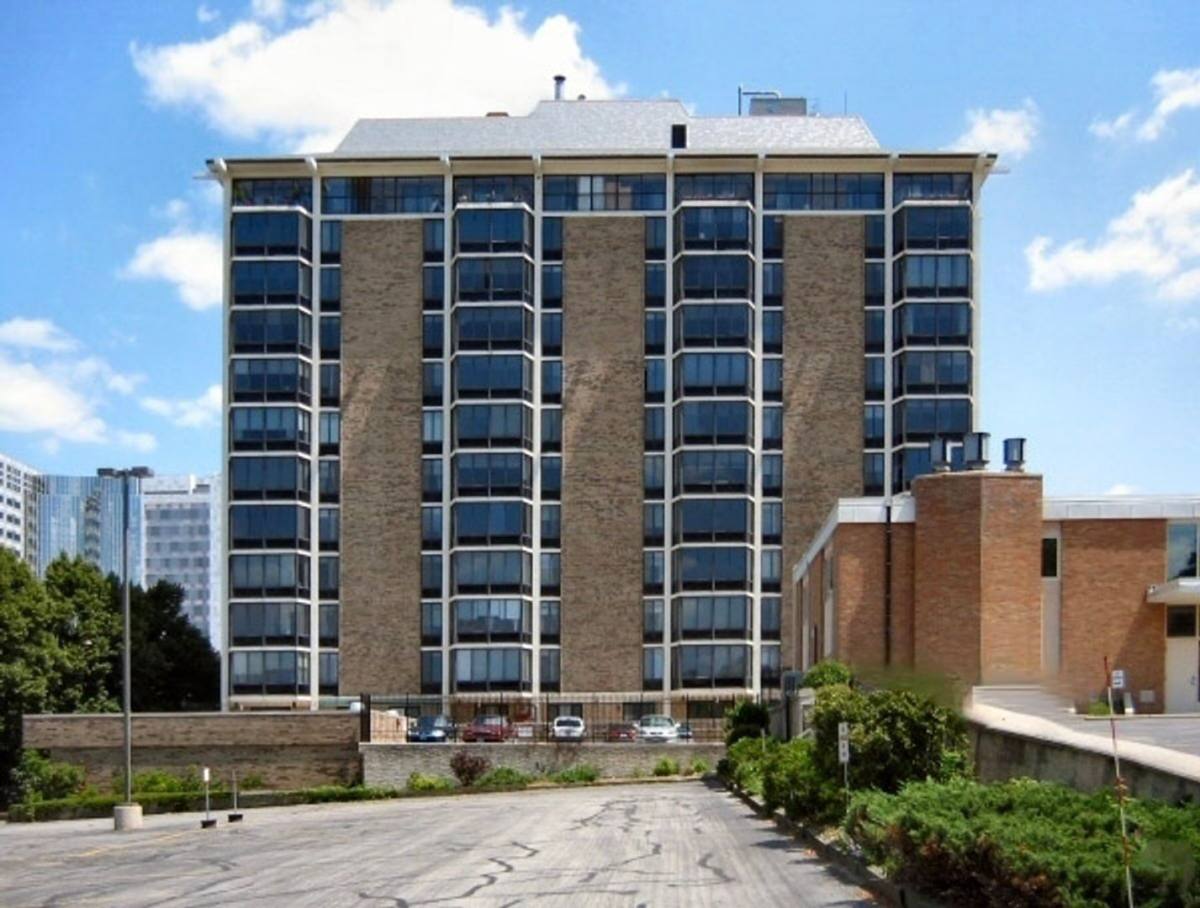 Condo for rent at 207 5th Ave SW, Rochester, MN 55902