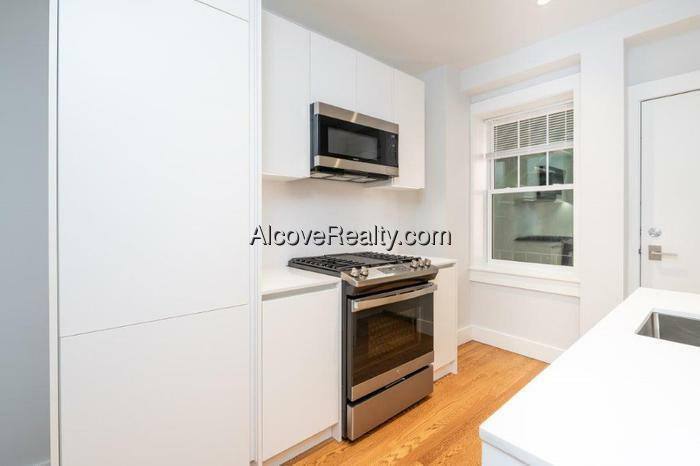 Apartment for rent at 17 Forest St #31, Cambridge, MA 02140