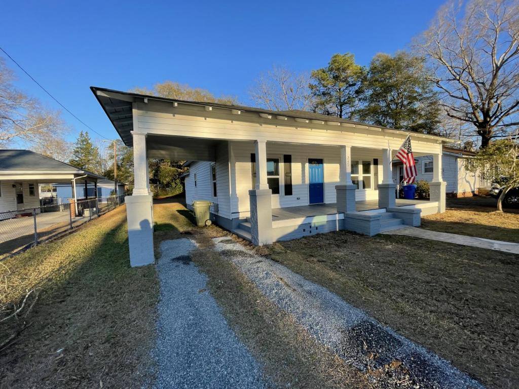House for rent at 247 Woods St, Darlington, SC 29532