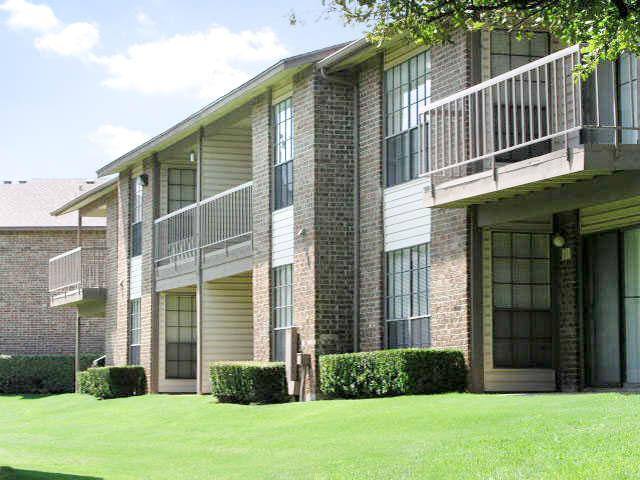 Apartment for rent at 2452 Highway 121, Bedford, TX 76021