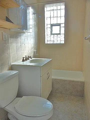 Apartment for rent at 1410 N Ashland Ave #10-4, Chicago, IL 60622