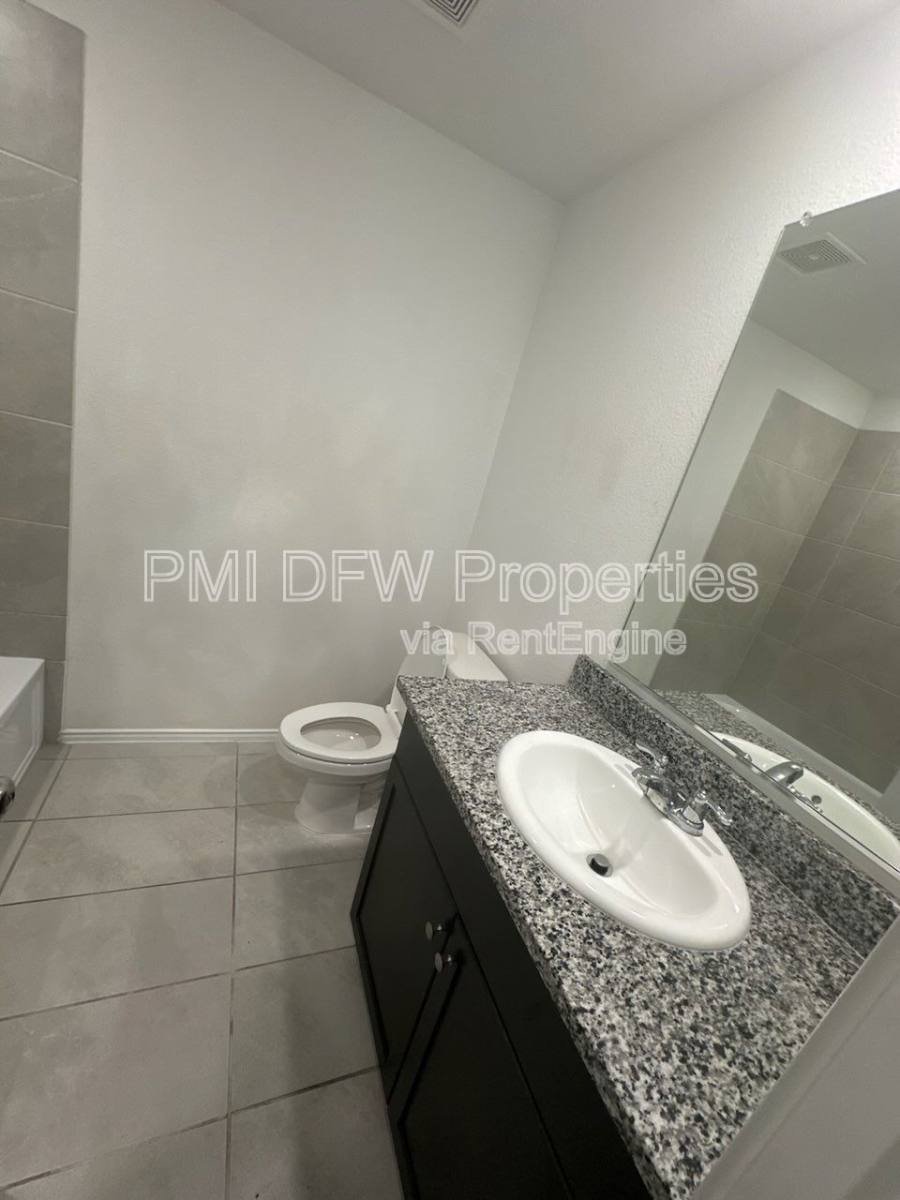 1638 Woodbrook Lane, Hutchins, TX 75141