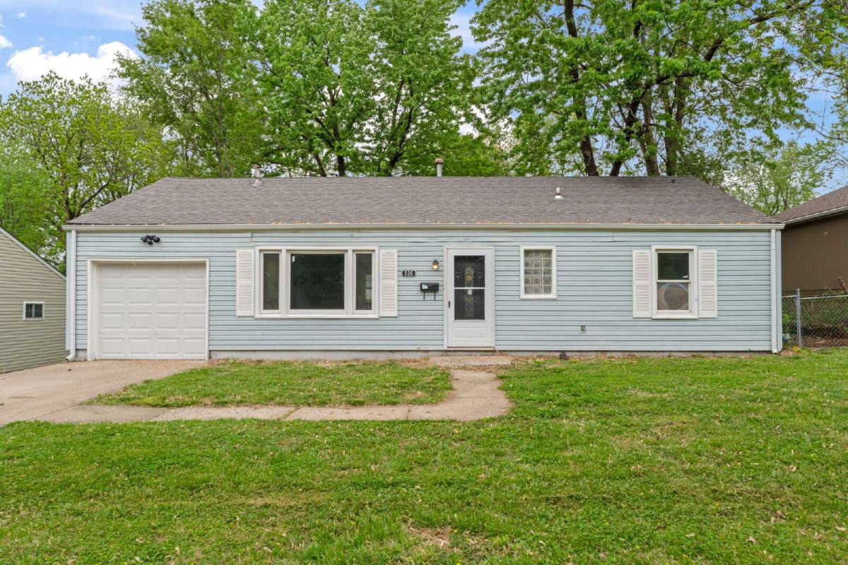 506 NE 67th St, Kansas City, MO 64118