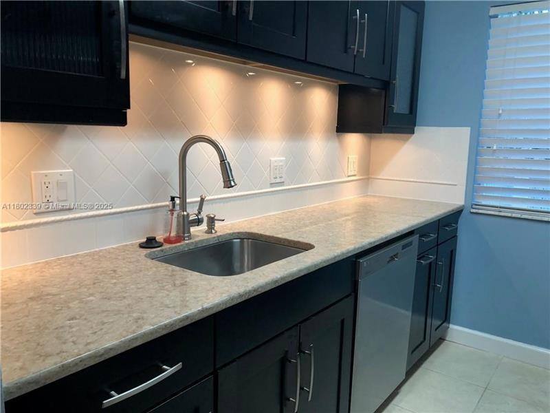 Condo for rent at 10717 Cleary Blvd, Fort Lauderdale, FL 33324
