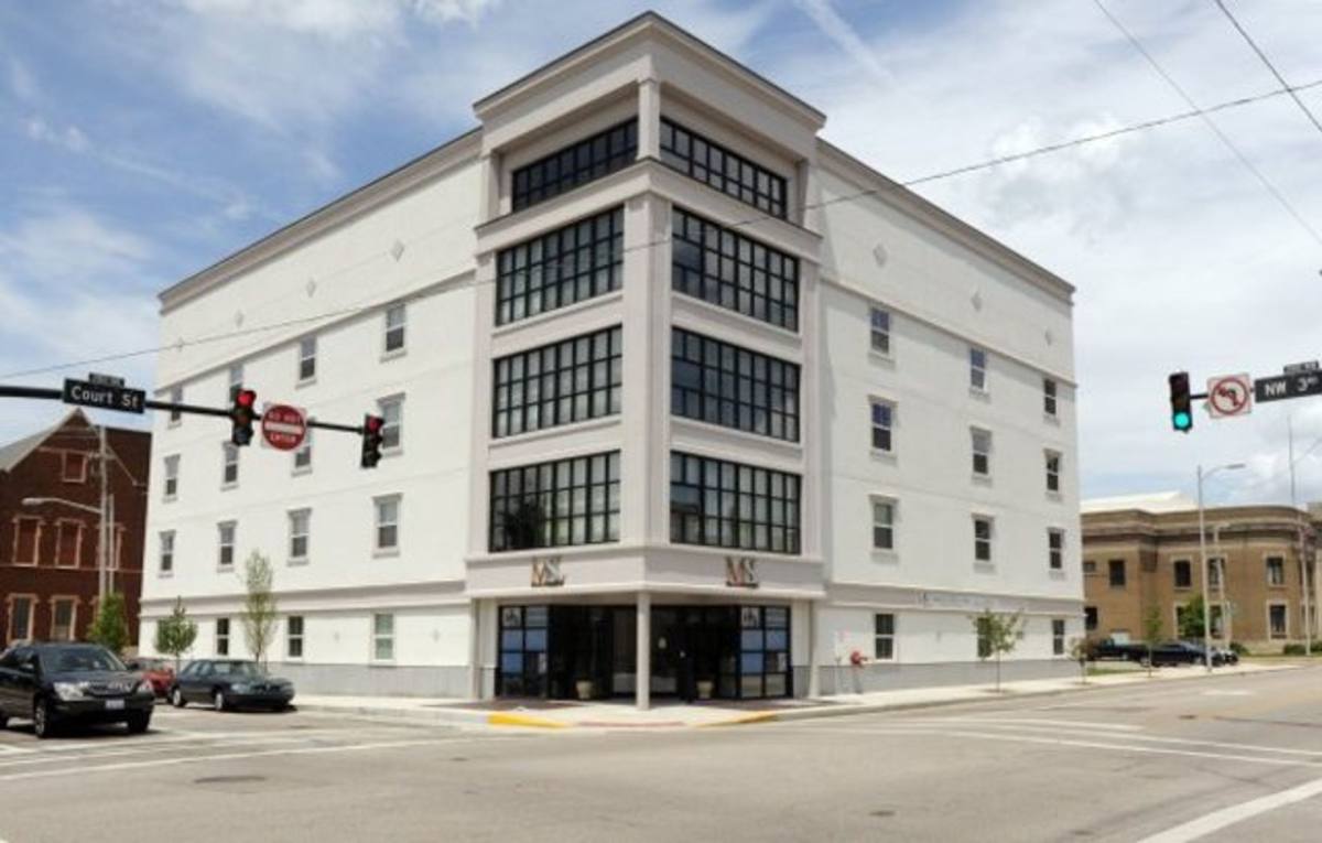 Apartment for rent at 301 NW 3rd St, Evansville, IN 47708