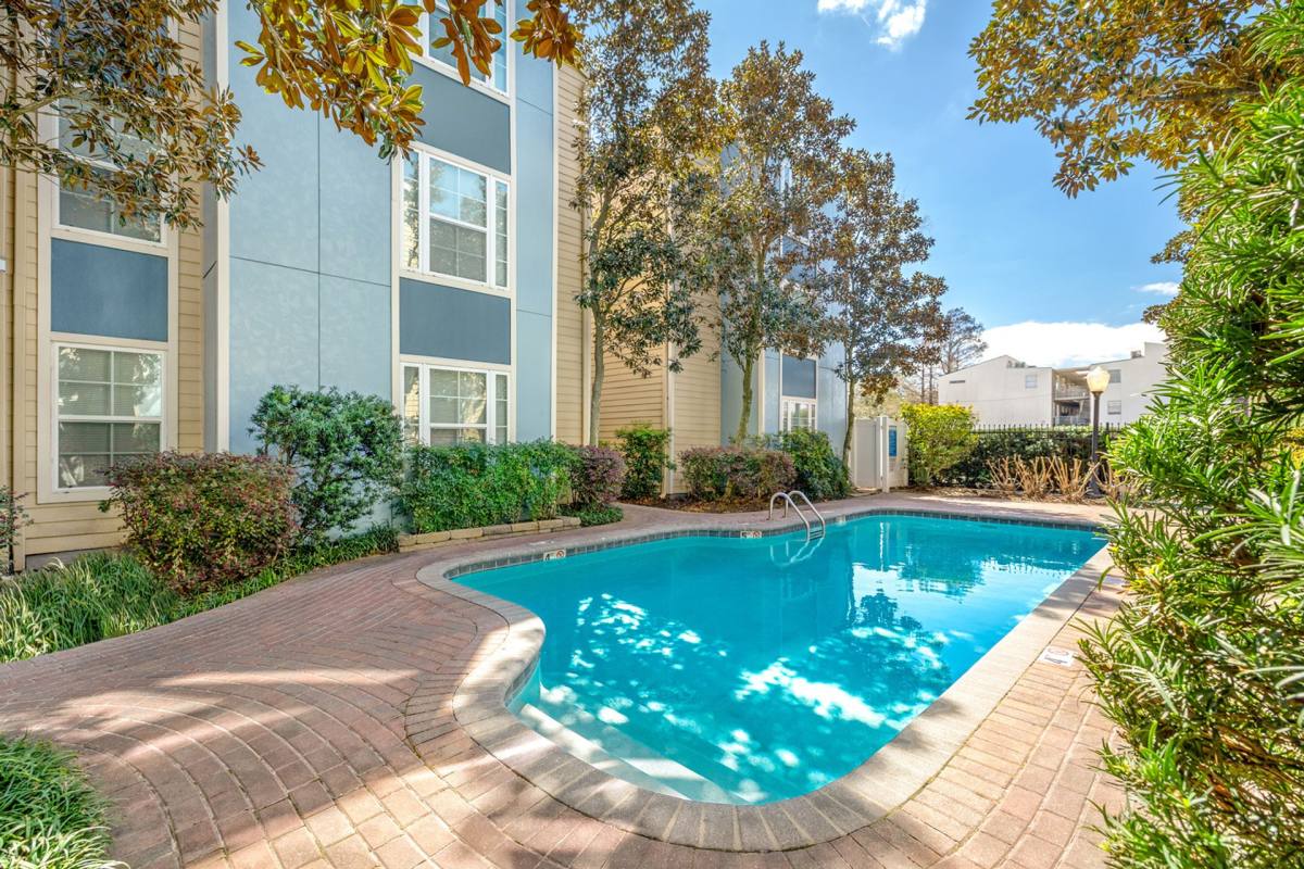 Townhouse for rent at 2600 Pasadena Ave, Metairie, LA 70001