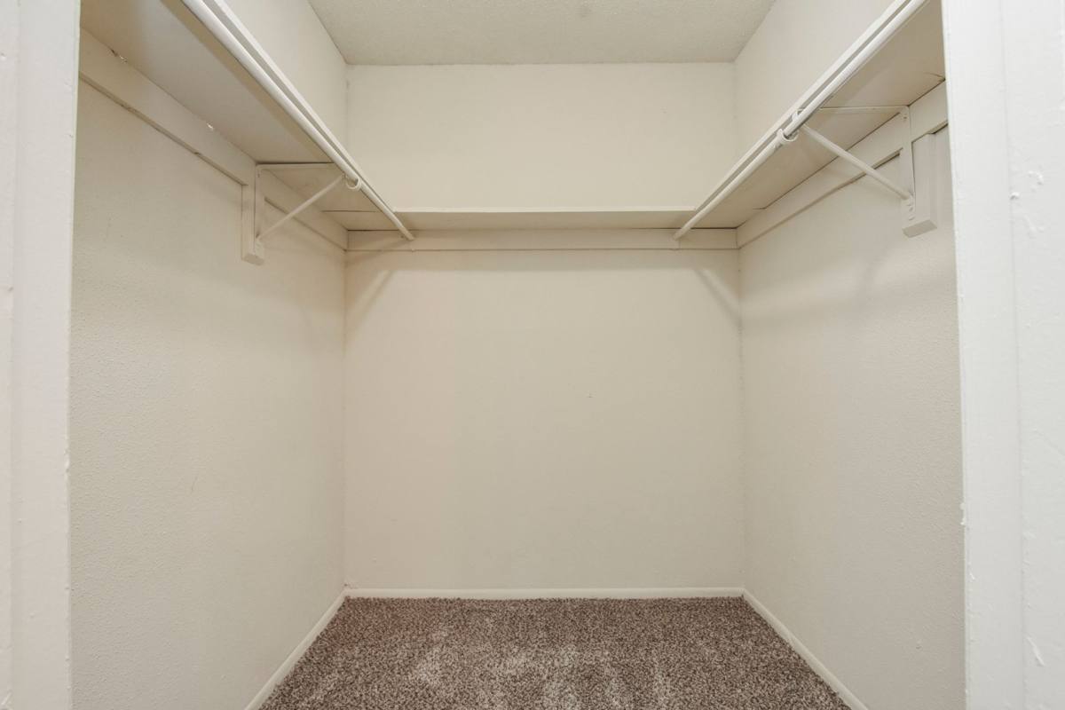Townhouse for rent at 2600 Pasadena Ave, Metairie, LA 70001