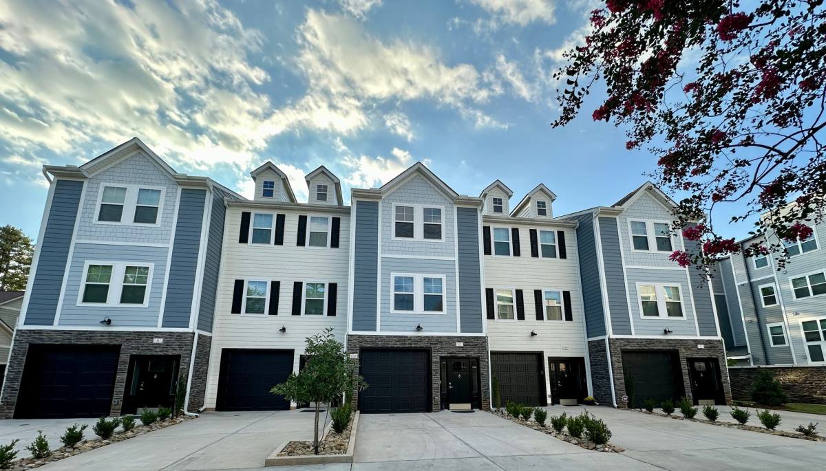 Townhouse for rent at 108-C Holiday W, Clemson, SC 29631