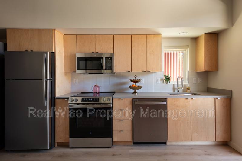 Apartment for rent at 1260 Quincy St, Ashland, OR 97520