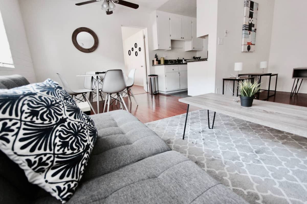 Apartment for rent at 1757 N Orange Dr, Los Angeles, CA 90028