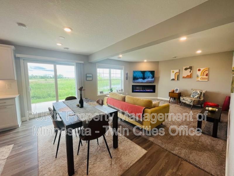 Townhouse for rent at 10918 Yalta St NE #B, Minneapolis, MN 55449