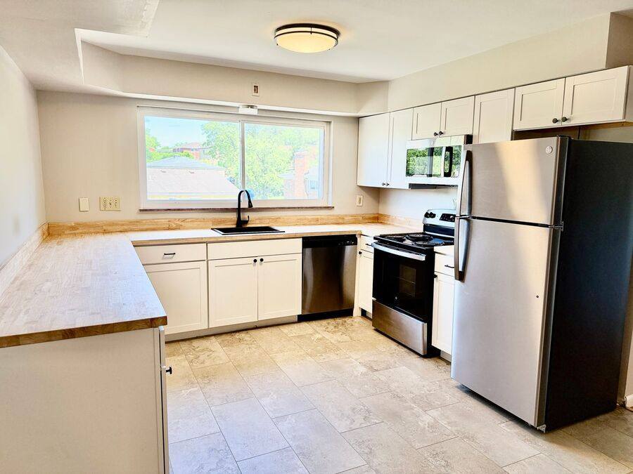 Apartment for rent at 2965 Westridge Ave #1, Cincinnati, OH 45238