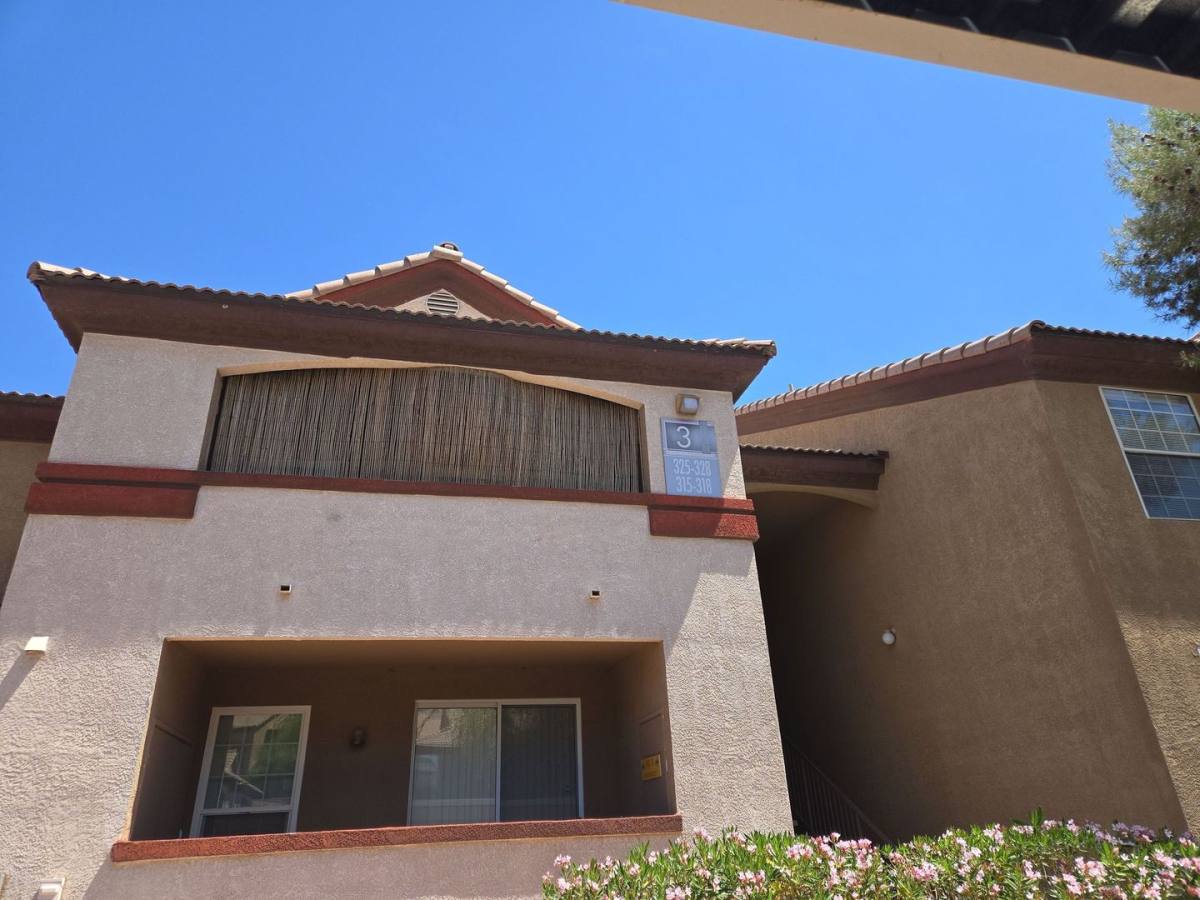 House for rent at 231 W Horizon Ridge Parkway, Henderson, NV 89012