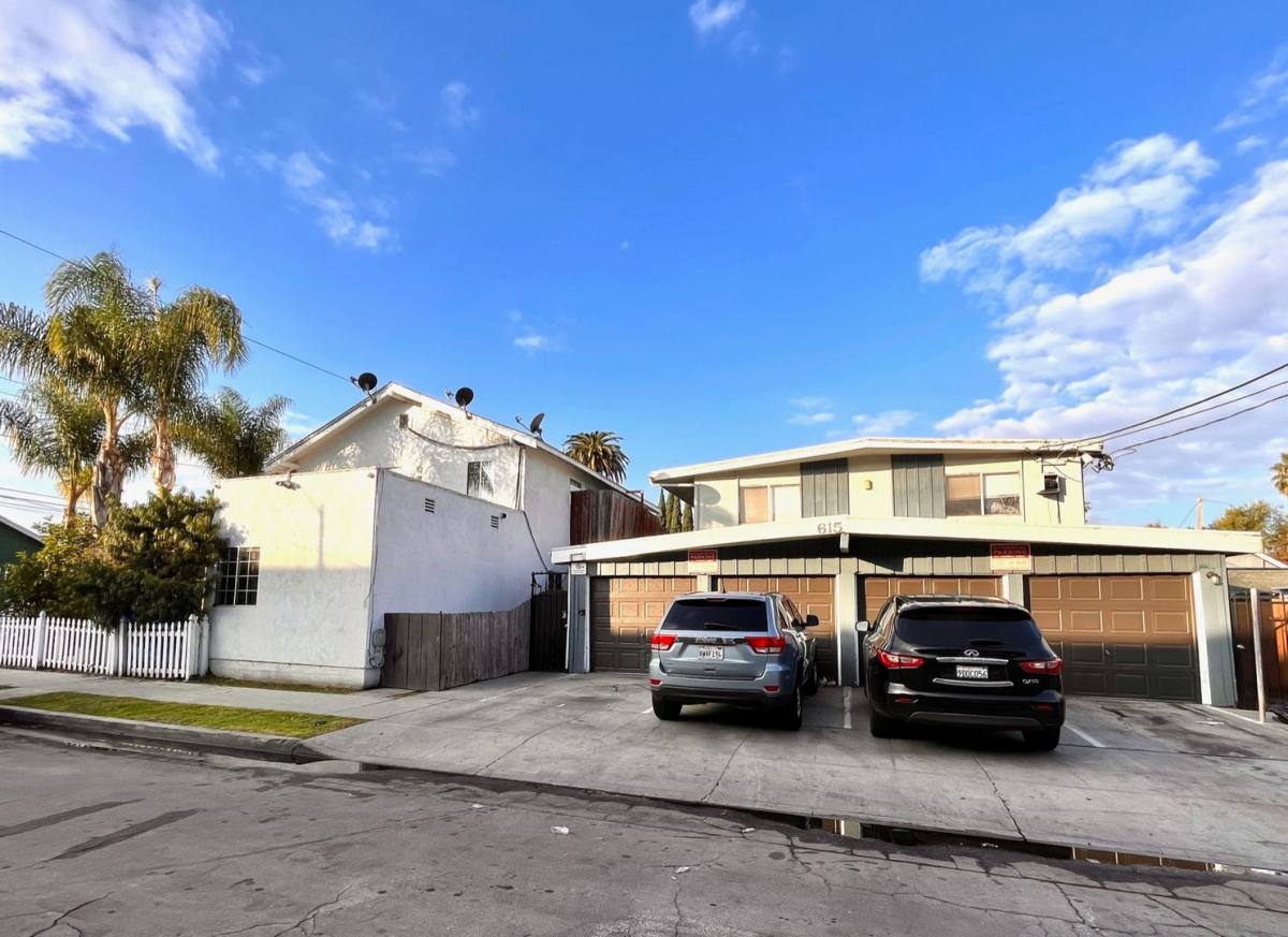 Apartment for rent at 615 Cerritos Ave, Long Beach, CA 90802