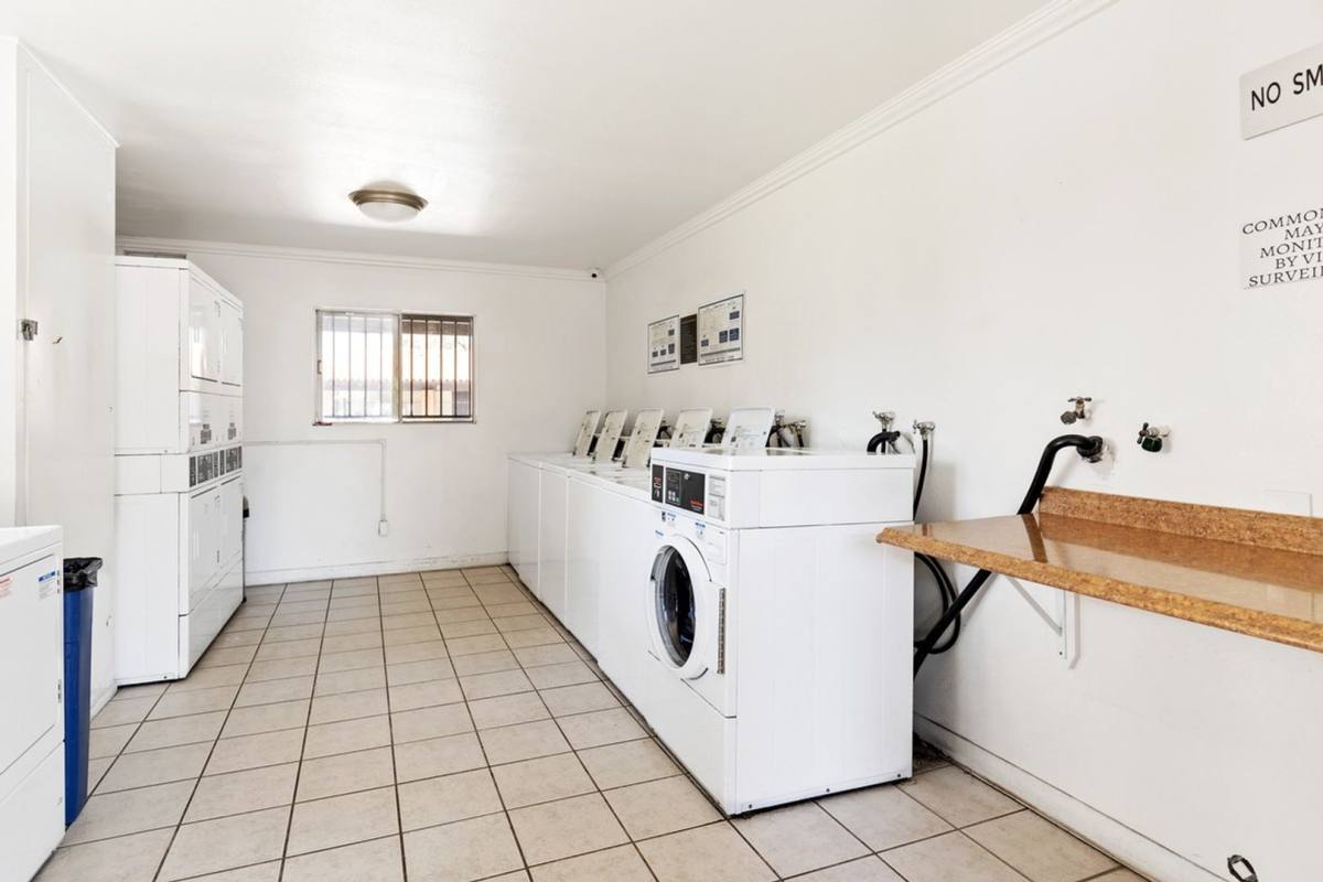 Apartment for rent at 1731 Mitchell Ave, Tustin, CA 92780