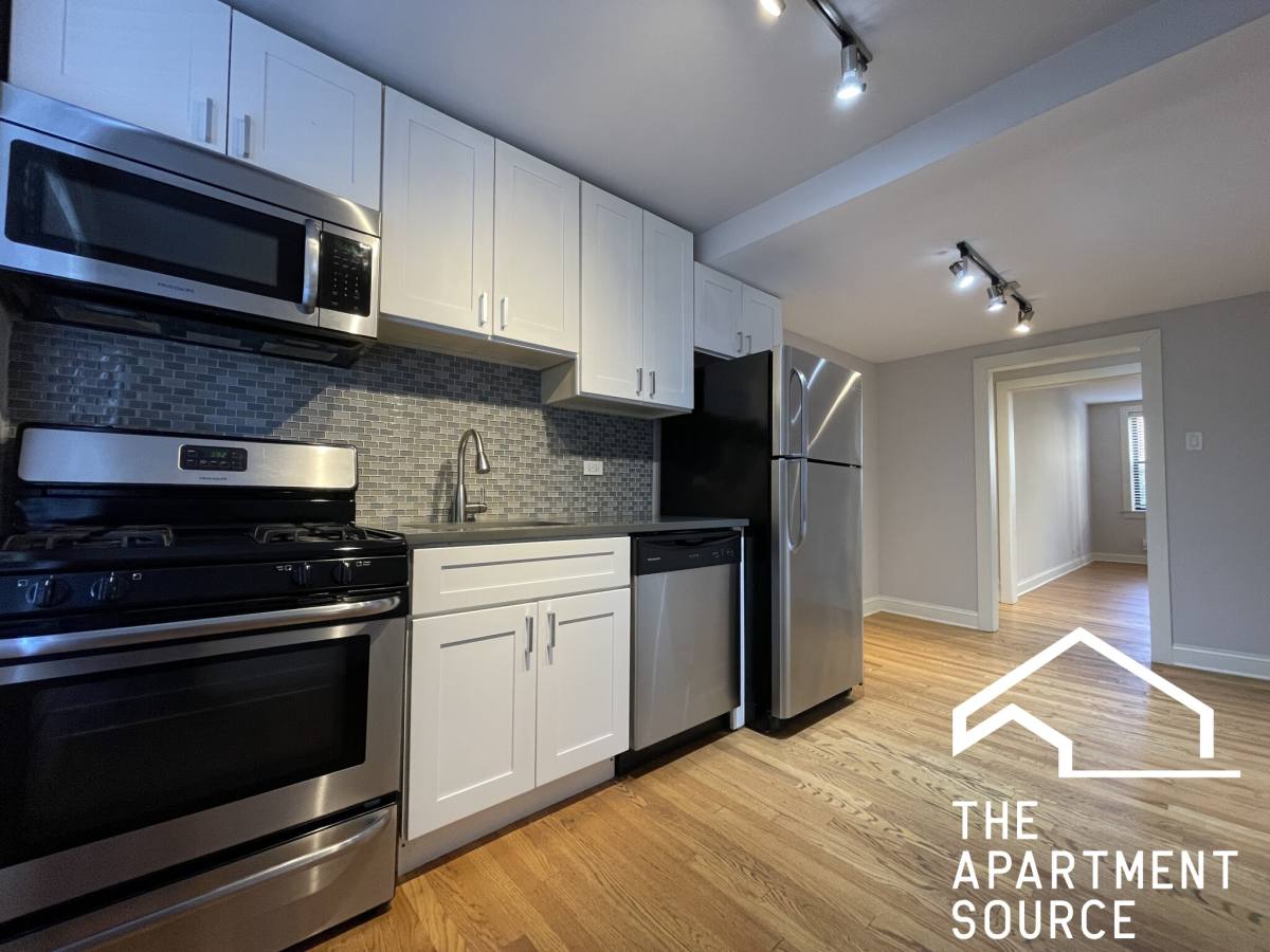 Apartment for rent at 2321 N Rockwell St #C3, Chicago, IL 60647