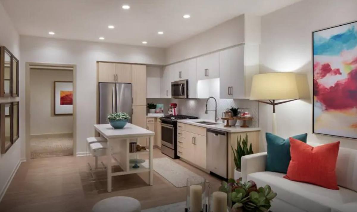 Apartment for rent at 1100 Perlita, Irvine, CA 92618