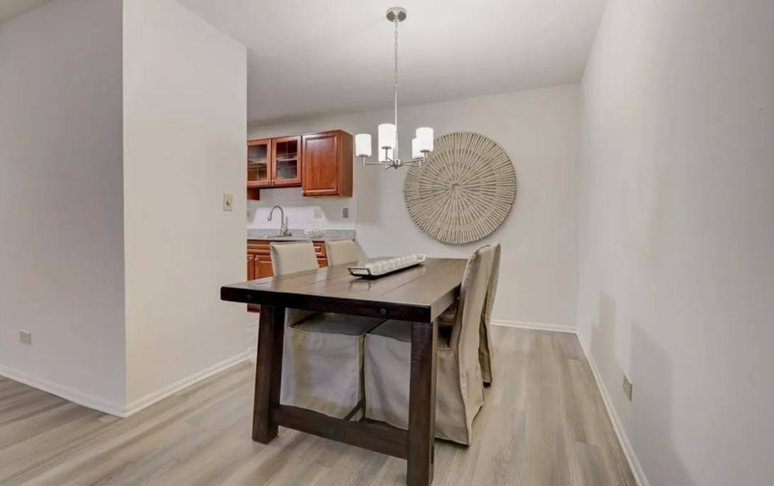 Apartment for rent at 1220 E Algonquin Rd, Schaumburg, IL 60173